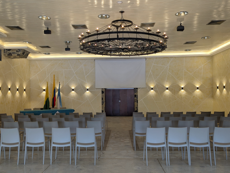 PXL_20250111_171930821.MP (1)